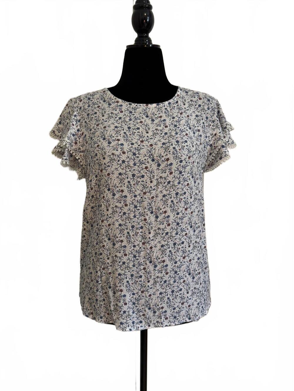 Angels Forever Young Floral Keyhole Back Blouse Size Medium
